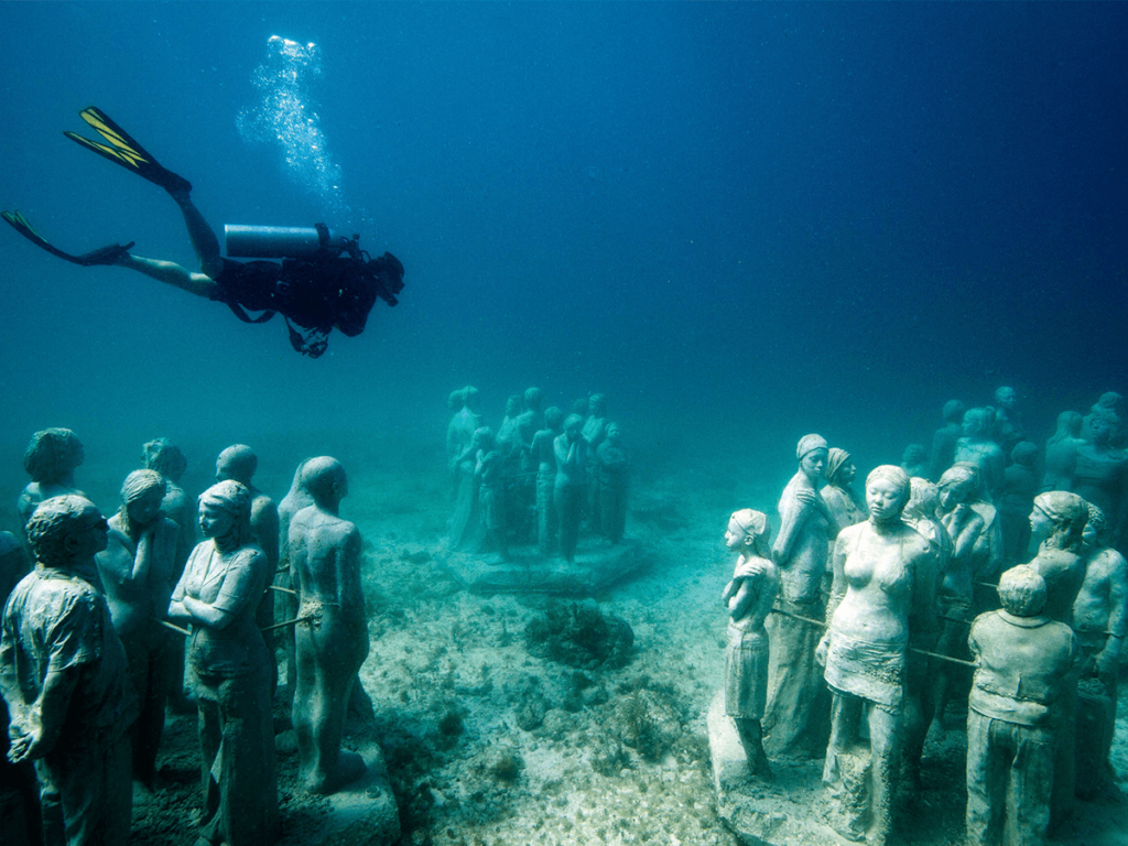  Underwater Museum